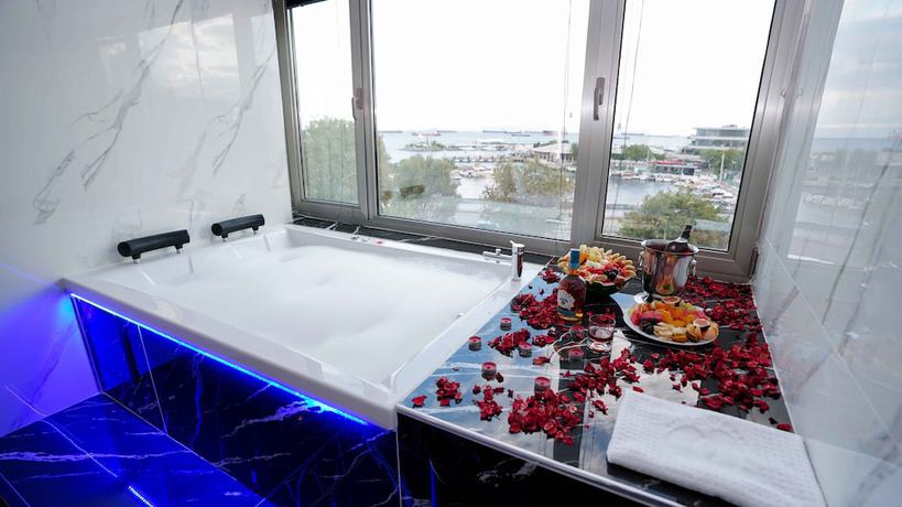 Imagen de la habitación del Aura Marina Hotel. Foto 5