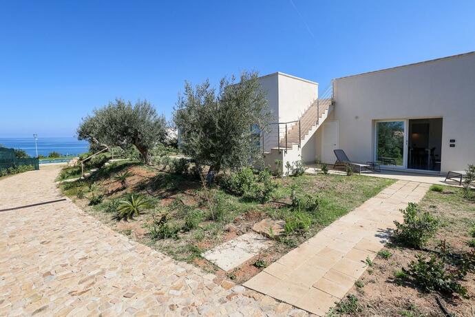 Imagen general del Aura Maris beach residence Mazzaforno. Foto 25