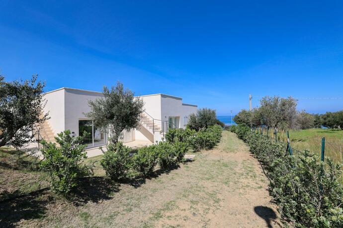 Imagen general del Aura Maris beach residence Mazzaforno. Foto 44