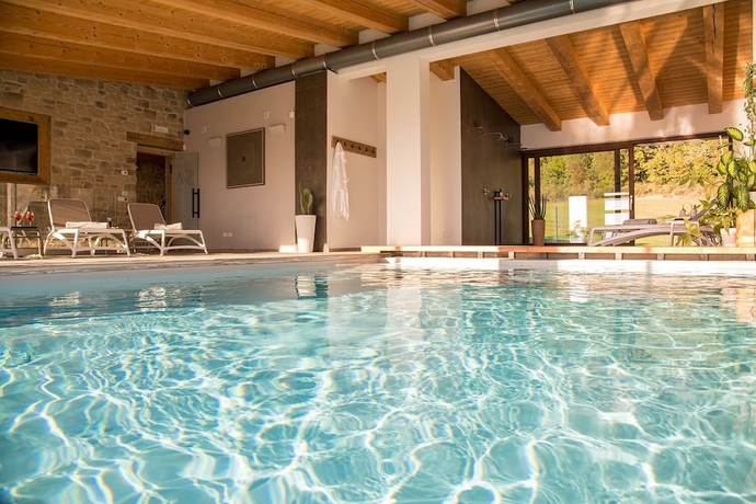Imagen de la piscina del Aura Relais. Foto 12