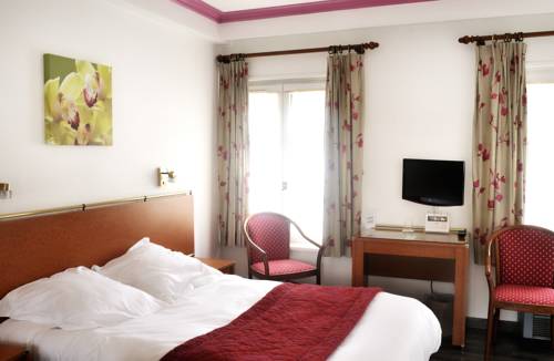 Imagen de la habitación del Aux Terrasses. Foto 12
