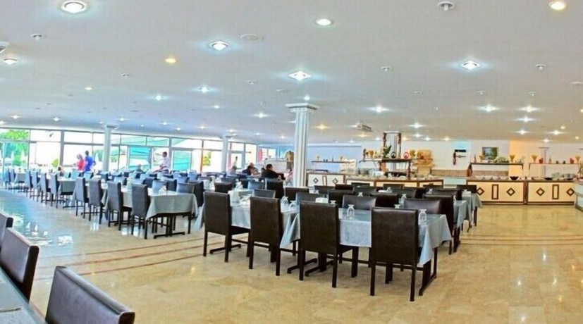 Imagen del bar/restaurante del Avalon Beach Hotel - All Inclusive. Foto 5