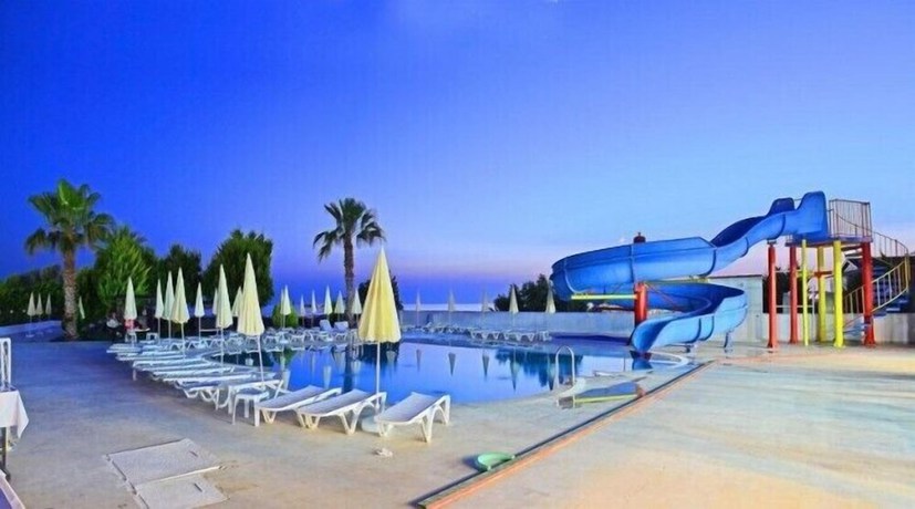 Imagen de la piscina del Avalon Beach Hotel - All Inclusive. Foto 18