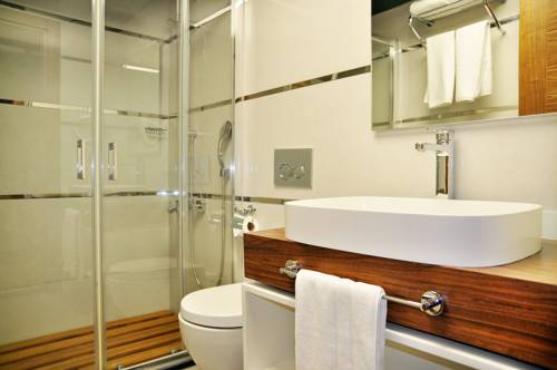 Imagen de la habitación del Avin Hotel. Foto 5