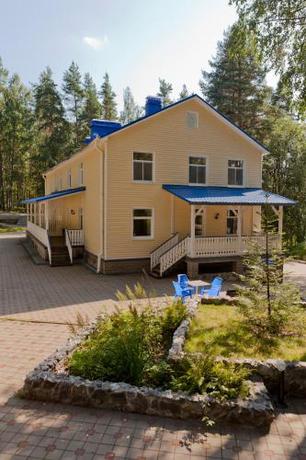 Imagen general del Avrora Club. Foto 2