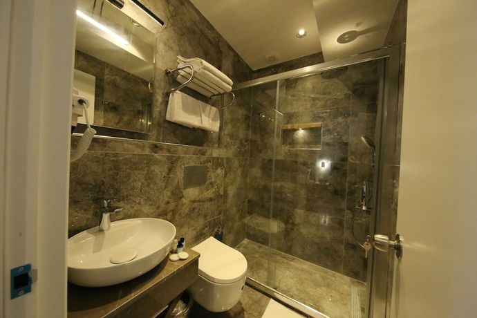 Imagen de la habitación del Axu Airport Hotel. Foto 14