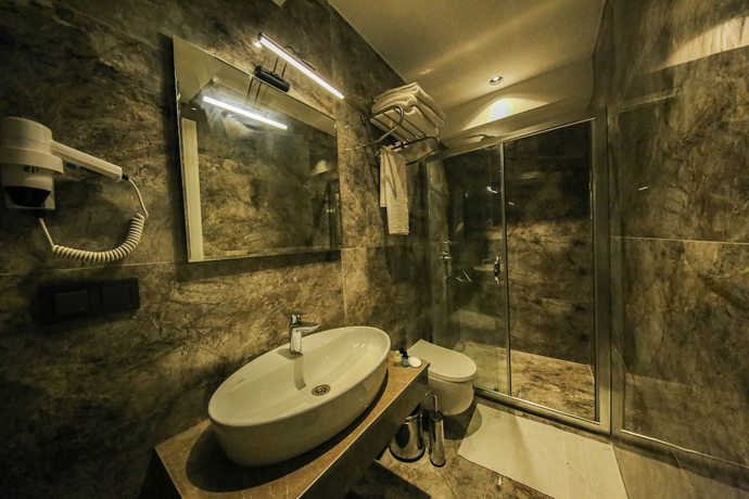 Imagen de la habitación del Axu Airport Hotel. Foto 16