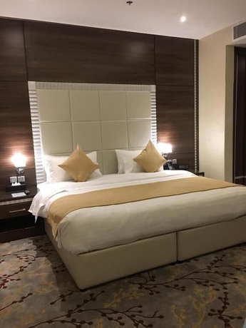 Imagen de la habitación del Ayan Hotel. Foto 7