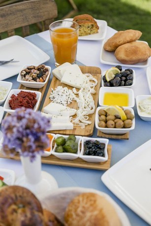 Imagen del bar/restaurante del Ayapetro Hotel. Foto 5