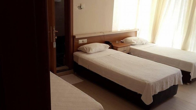 Imagen de la habitación del Ayatekla Hotel. Foto 12