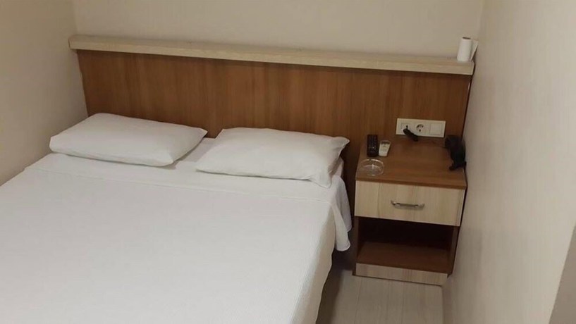 Imagen de la habitación del Ayatekla Hotel. Foto 14