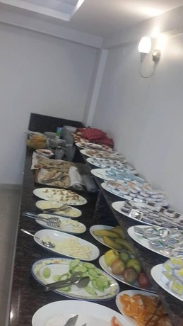 Imagen del bar/restaurante del Ayatekla Hotel. Foto 3