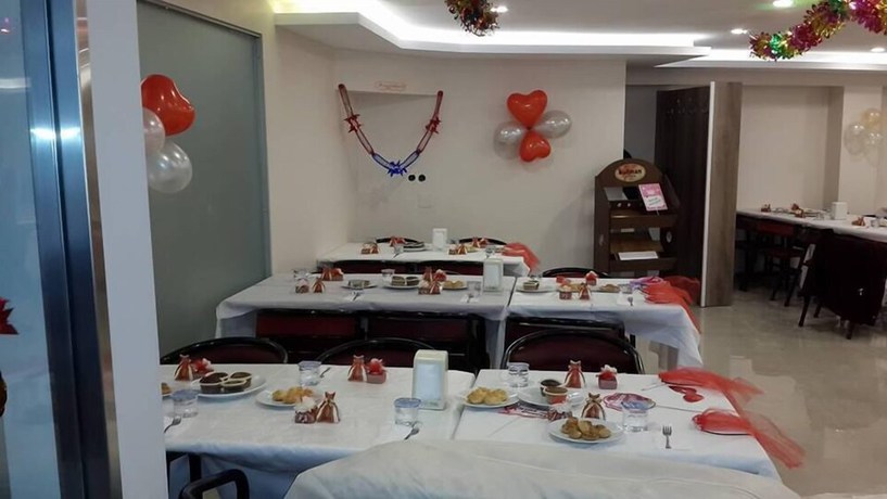 Imagen del bar/restaurante del Ayatekla Hotel. Foto 7