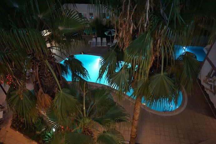 Imagen de la piscina del Aybel Inn Hotel. Foto 10