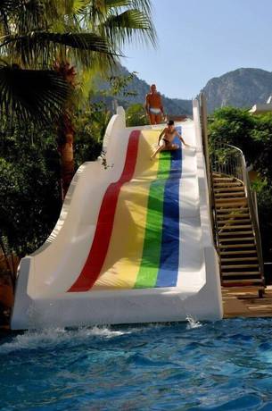 Imagen de la piscina del Aybel Inn Hotel. Foto 11