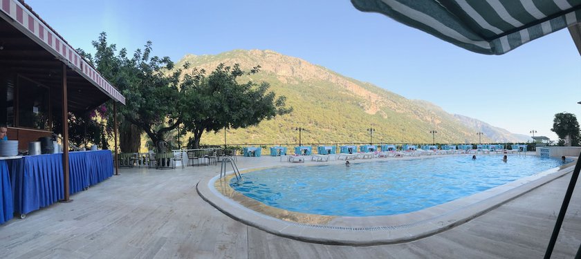 Imagen de la piscina del Aygul Hotel. Foto 13