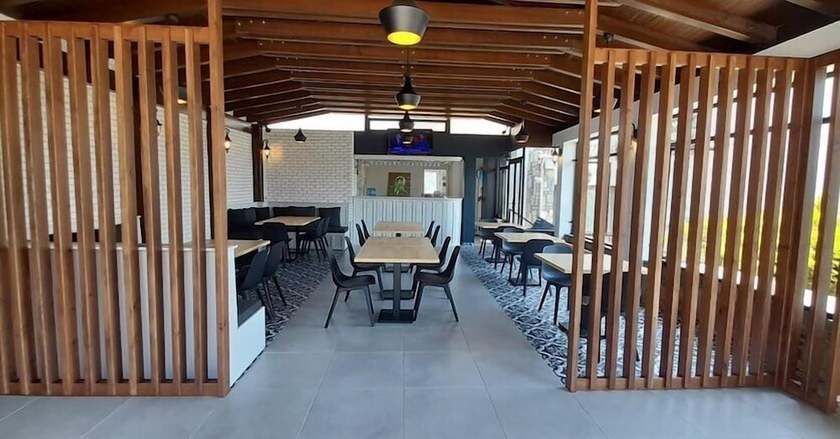Imagen del bar/restaurante del Ayhan Suite Hotel. Foto 9