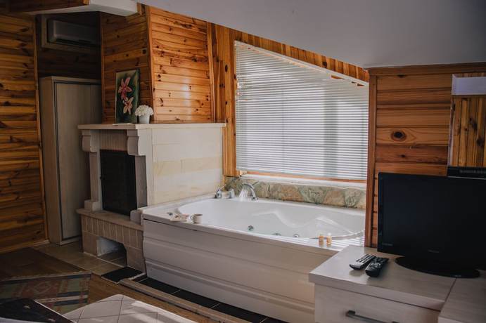 Imagen de la habitación del Ayisigi Hotel. Foto 19