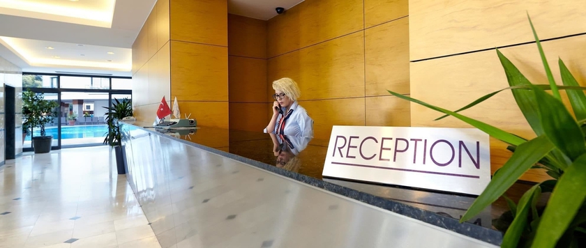 Imagen de los interiores del Ayvalik Cinar Hotel. Foto 13