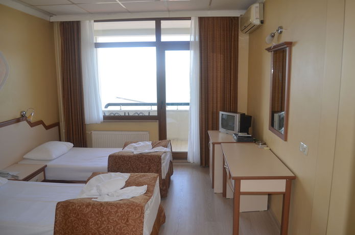 Imagen de la habitación del Ayvalik Palas Hotel. Foto 5