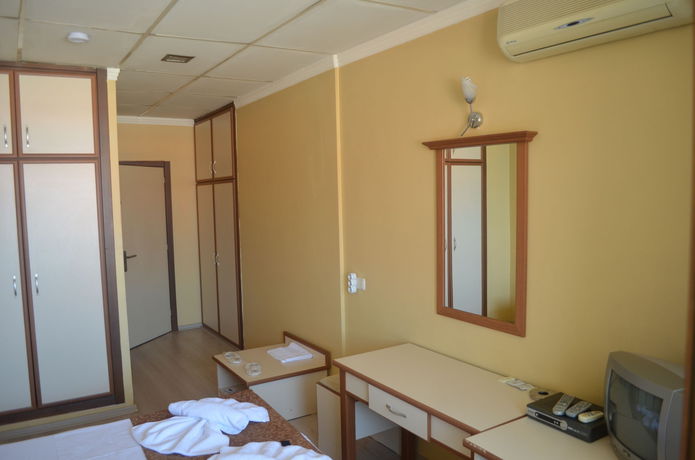 Imagen de la habitación del Ayvalik Palas Hotel. Foto 12