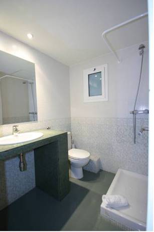 Imagen de la habitación del Az Barcelona Center. Foto 12