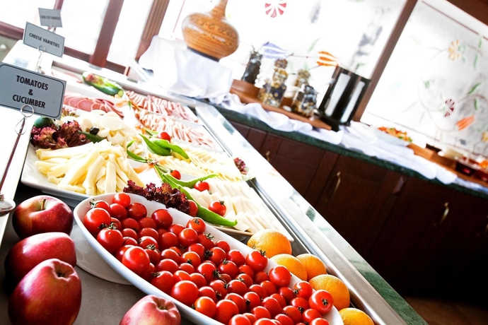 Imagen del bar/restaurante del Azade Hotel. Foto 8