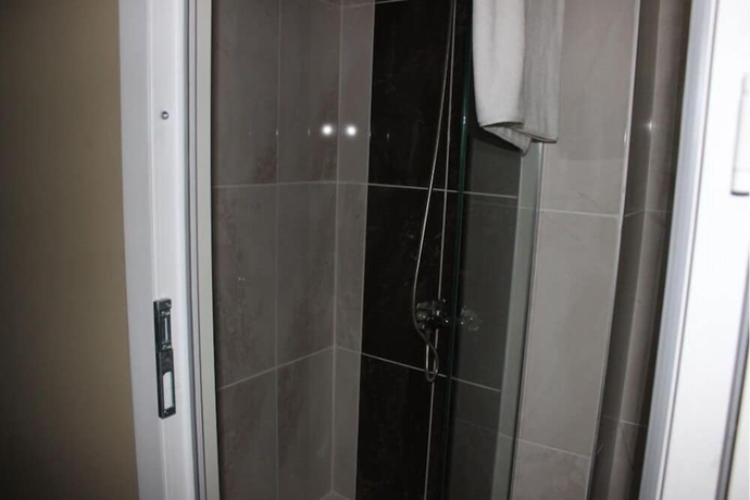 Imagen de la habitación del Aziziye Otel. Foto 15