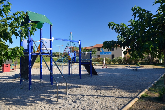 Imagen de los exteriores del Azureva Saint Cyprien. Foto 9