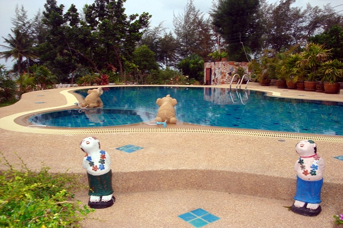 Imagen de la piscina del B and B Hut Chaolao Beach. Foto 5