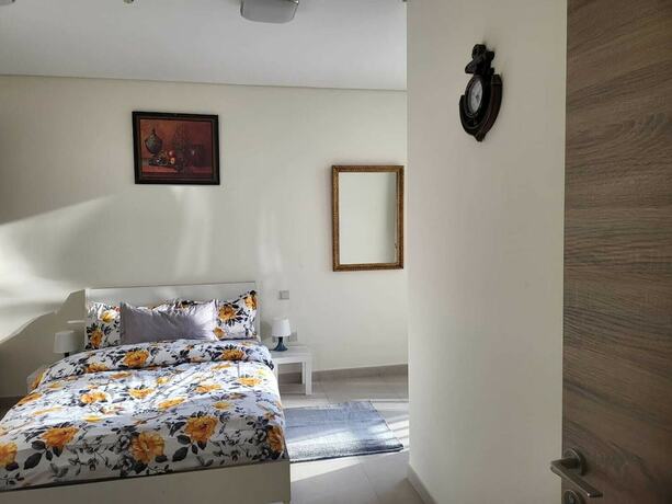 Imagen general del B411 Furnished Apartment With Maidroom. Foto 2