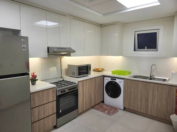 Imagen general del B411 Furnished Apartment With Maidroom. Foto 8
