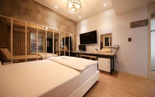 Imagen general del B-Bas Hotel. Foto 4