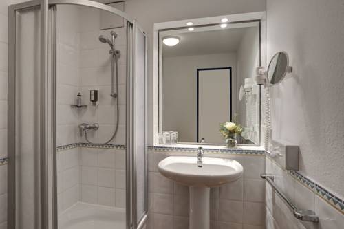 Imagen de la habitación del BEECH Resort Fleesensee. Foto 16