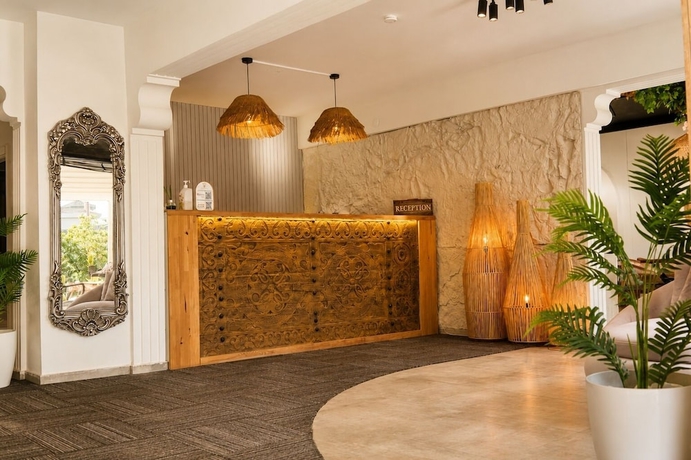 Imagen de los interiores del BL KARAKUM SUITES. Foto 12