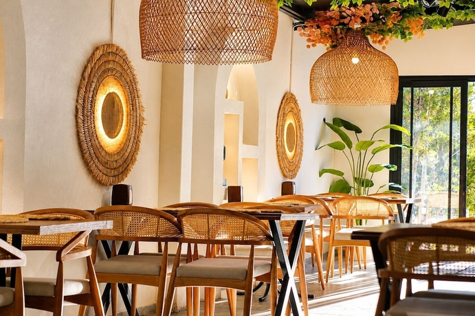 Imagen del bar/restaurante del BL KARAKUM SUITES. Foto 5