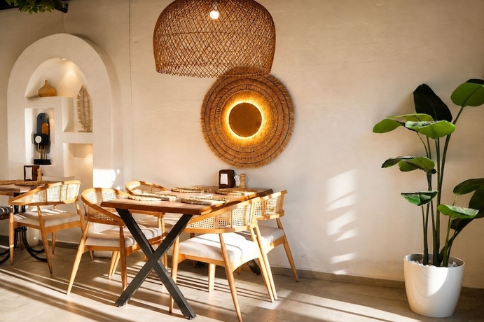 Imagen del bar/restaurante del BL KARAKUM SUITES. Foto 6