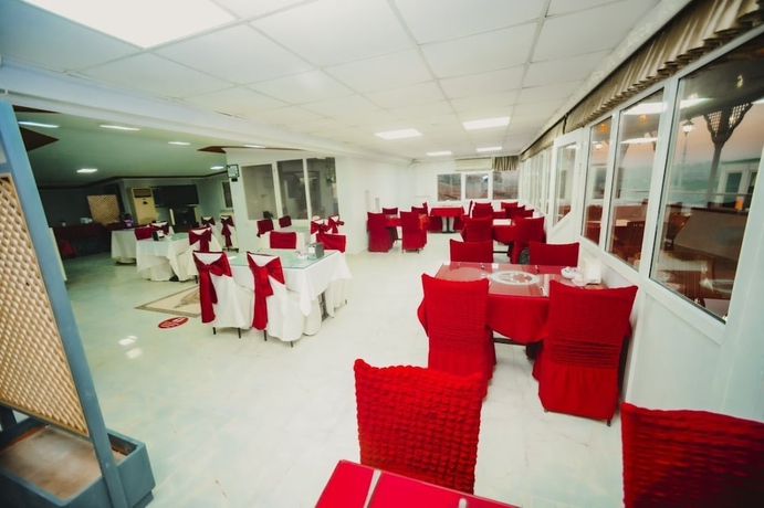 Imagen del bar/restaurante del BURAKGOLD HOTEL. Foto 4