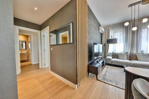 Imagen general del BW-Beograd na vodi. Foto 15