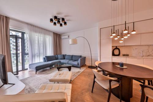 Imagen general del BW-Beograd na vodi. Foto 17