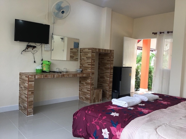 Imagen de la habitación del Baan Suan Palm Resort. Foto 9