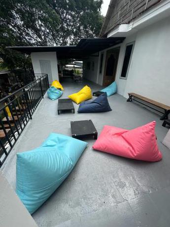 Imagen general del Bad Monkey Samui Hostel. Foto 6