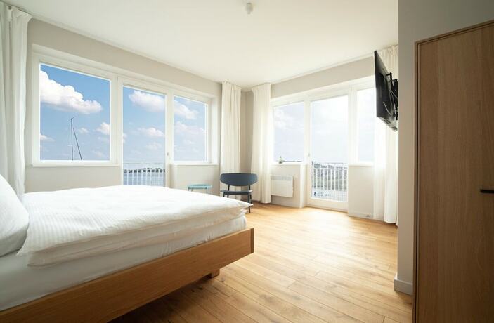 Imagen general del Bades Huk Marina Hotel. Foto 4