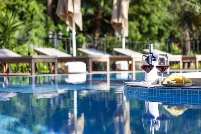 Imagen de la piscina del Baga Hotel. Foto 19
