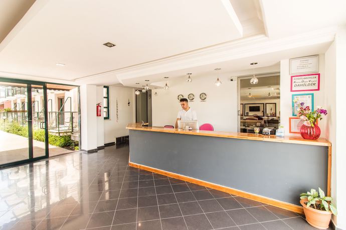 Imagen de los interiores del Bahar Hotel. Foto 16