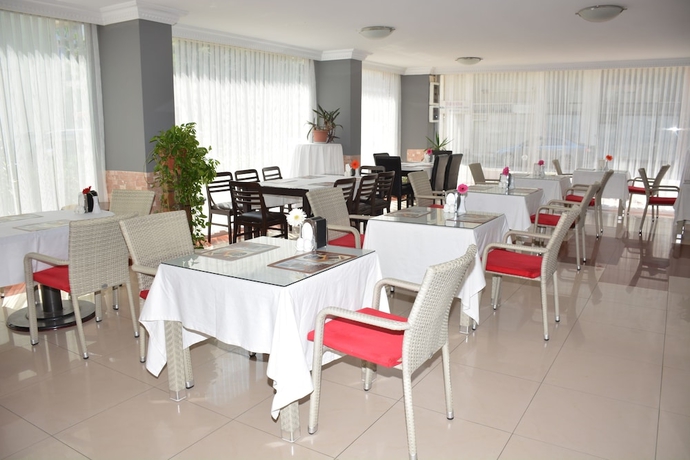 Imagen del bar/restaurante del Bahceli Family Otel. Foto 5