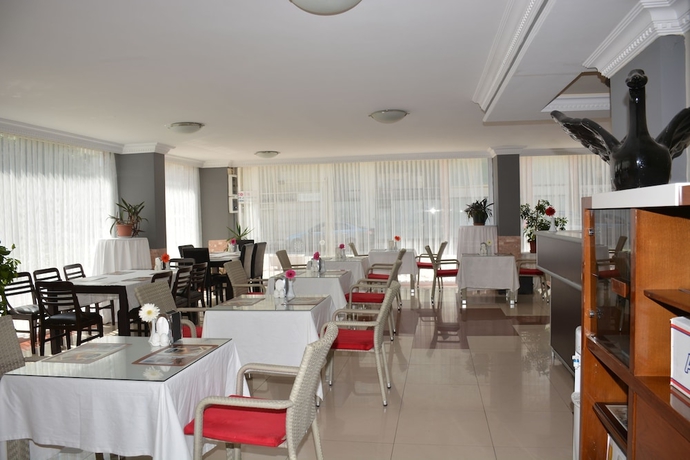 Imagen del bar/restaurante del Bahceli Family Otel. Foto 6