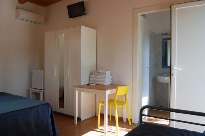 Imagen de la habitación del Bahia Blanca, Gaeta. Foto 18