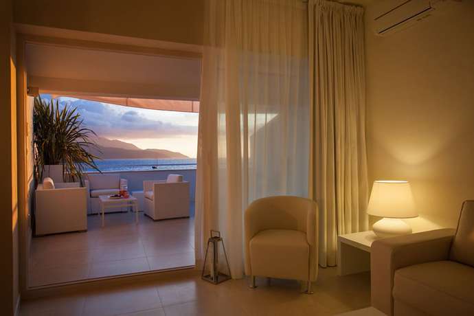 Imagen de la habitación del Baia Bianca Suites. Foto 2