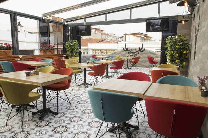 Imagen del bar/restaurante del Bakırk&ouml;y Des Suit Otel. Foto 5